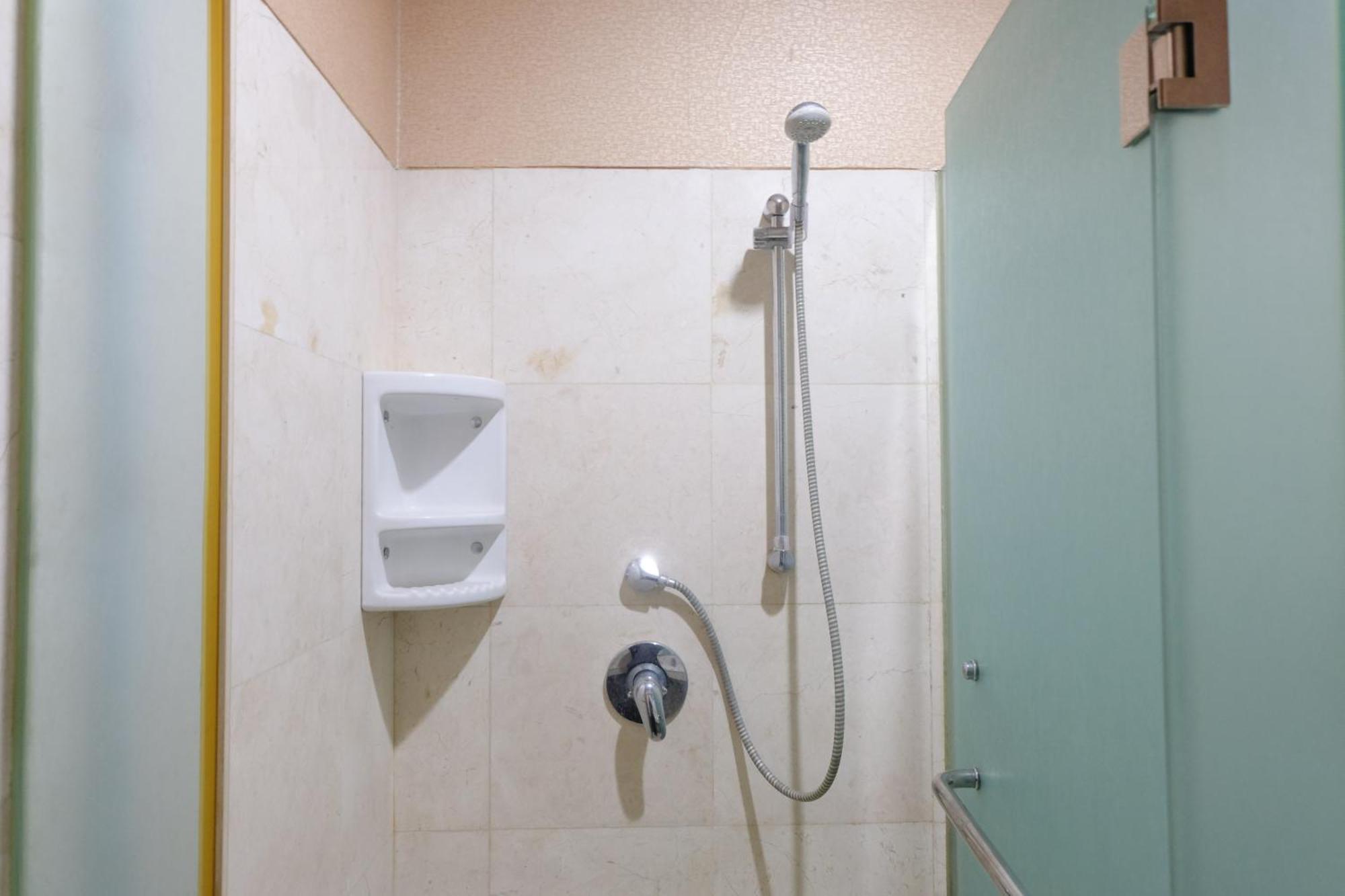 Spacious And Modern 2br At Dago Butik By Travelio Apartemen